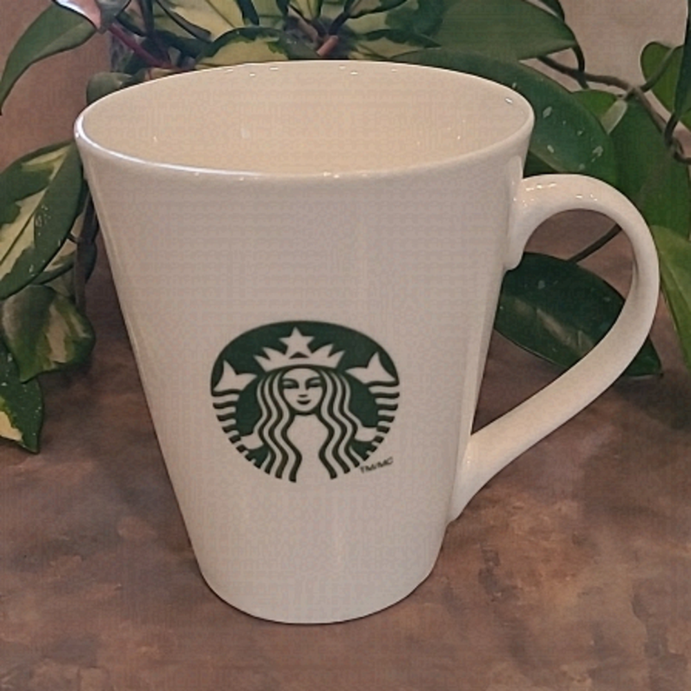 STARBUCKS Vintage 2014 Green and White Mermaid Siren Logo Mug, 13oz
